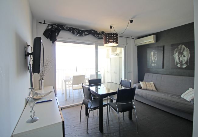 Studio à Empuriabrava - 0115-MANHATTAN Studio avec vue sur la mer Studio à Empuriabrava - 0115-MANHATTAN Studio avec vue sur la mer