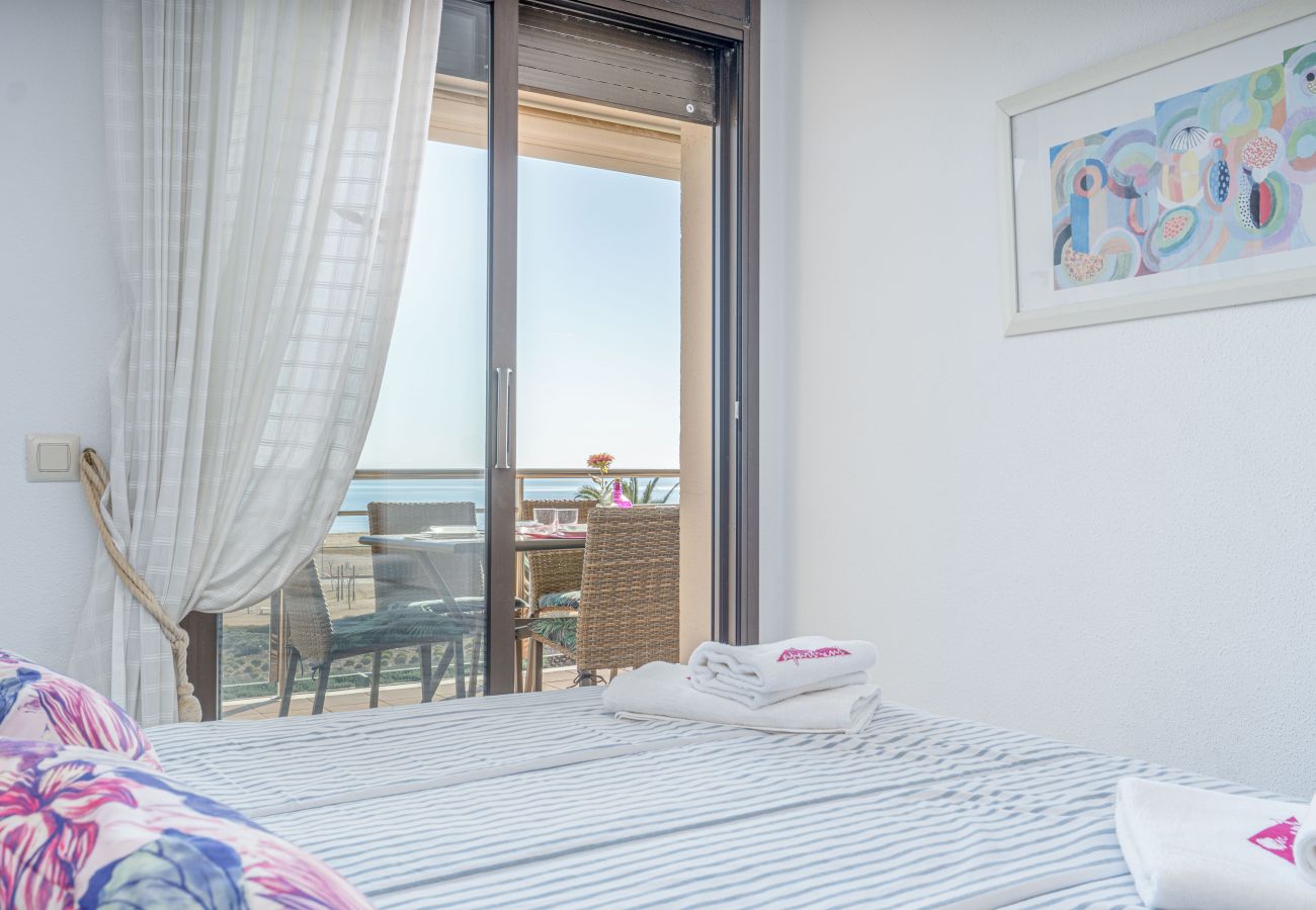 Appartement à Empuriabrava - 0085-MIRABLAU Appartement avec vue sur mer