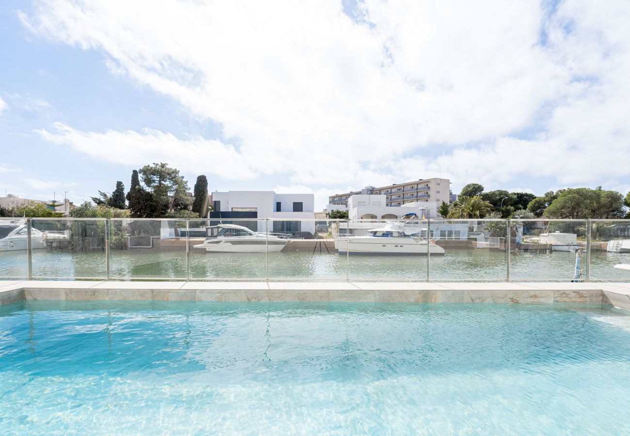 Appartement à Rosas / Roses - 2010-AV.PLATJA Appartement haut standing avec piscine communautaire et parking