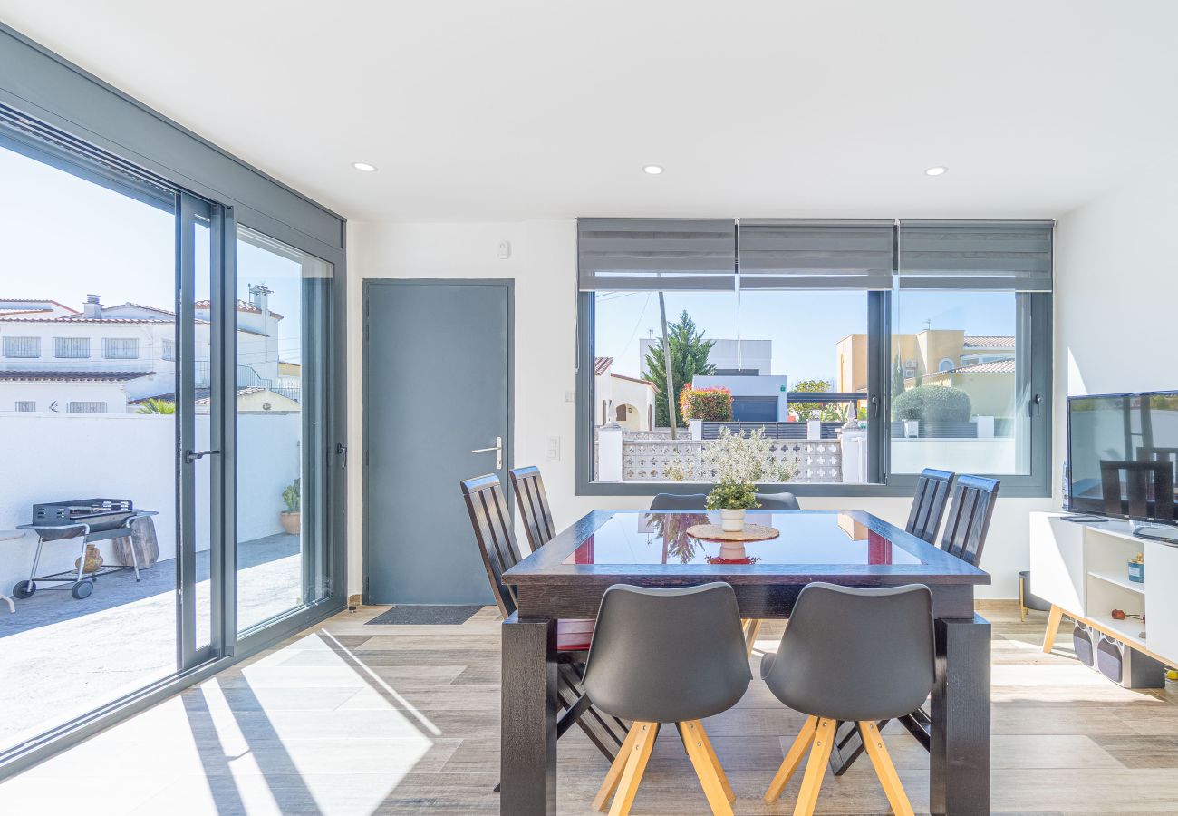 Villa à Empuriabrava - 0009-ALBERES Maison avec piscine