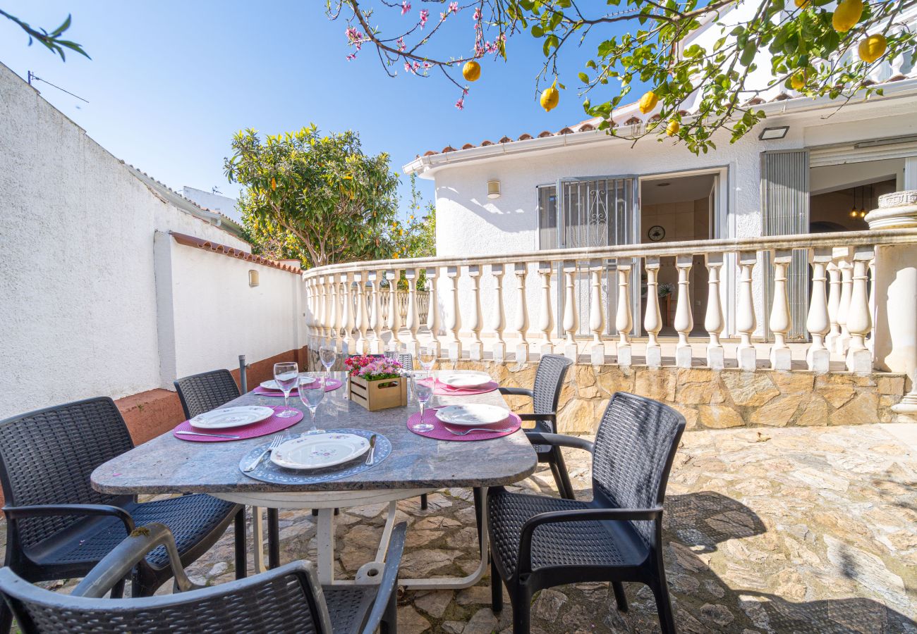 Villa à Empuriabrava - 0082-PANI Maison avec 3 ch. à coucher