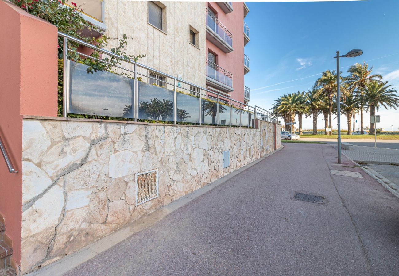 Appartement à Empuriabrava - 0089-MIRABLAU Appartement avec vue latérale sur la plage