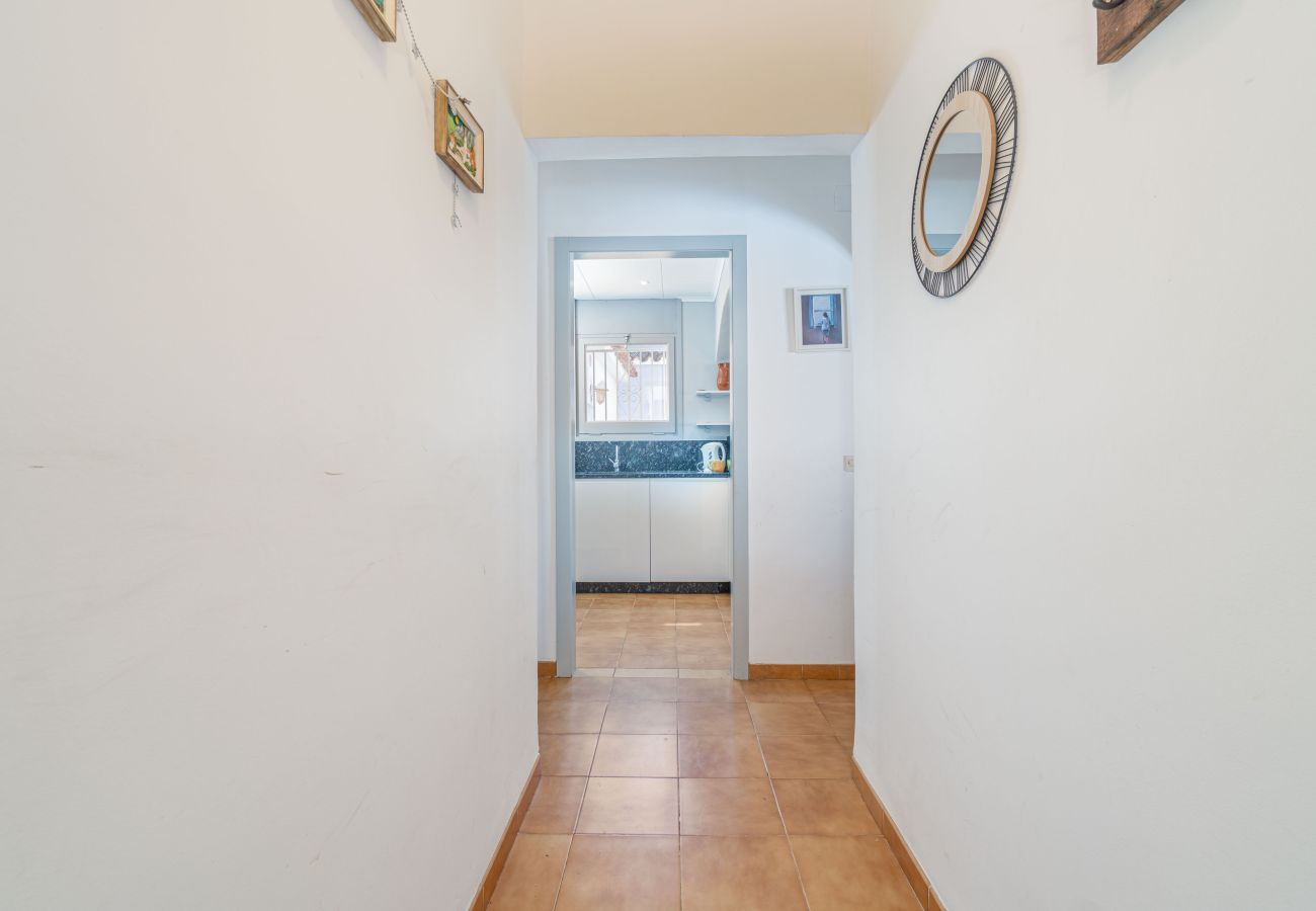 Villa in Empuriabrava - 0108-LLOBREGAT Huis aan het kanaal met zwembad en aanlegplaats