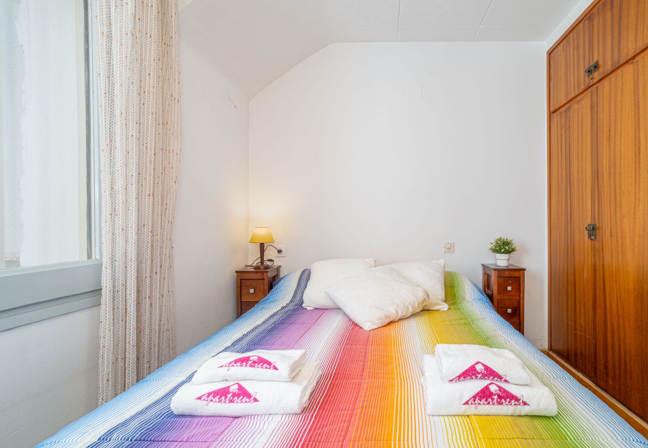 Villa in Empuriabrava - 0108-LLOBREGAT Huis aan het kanaal met zwembad en aanlegplaats