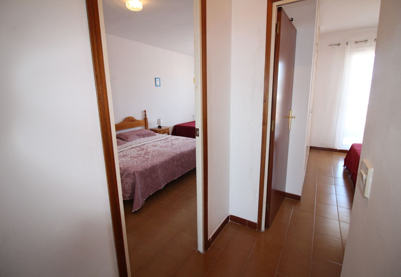 Appartement in Empuriabrava - 0186-SAN LUIS Appartement met uitzicht op zee