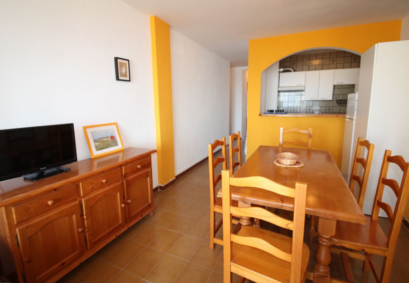 Appartement in Empuriabrava - 0186-SAN LUIS Appartement met uitzicht op zee