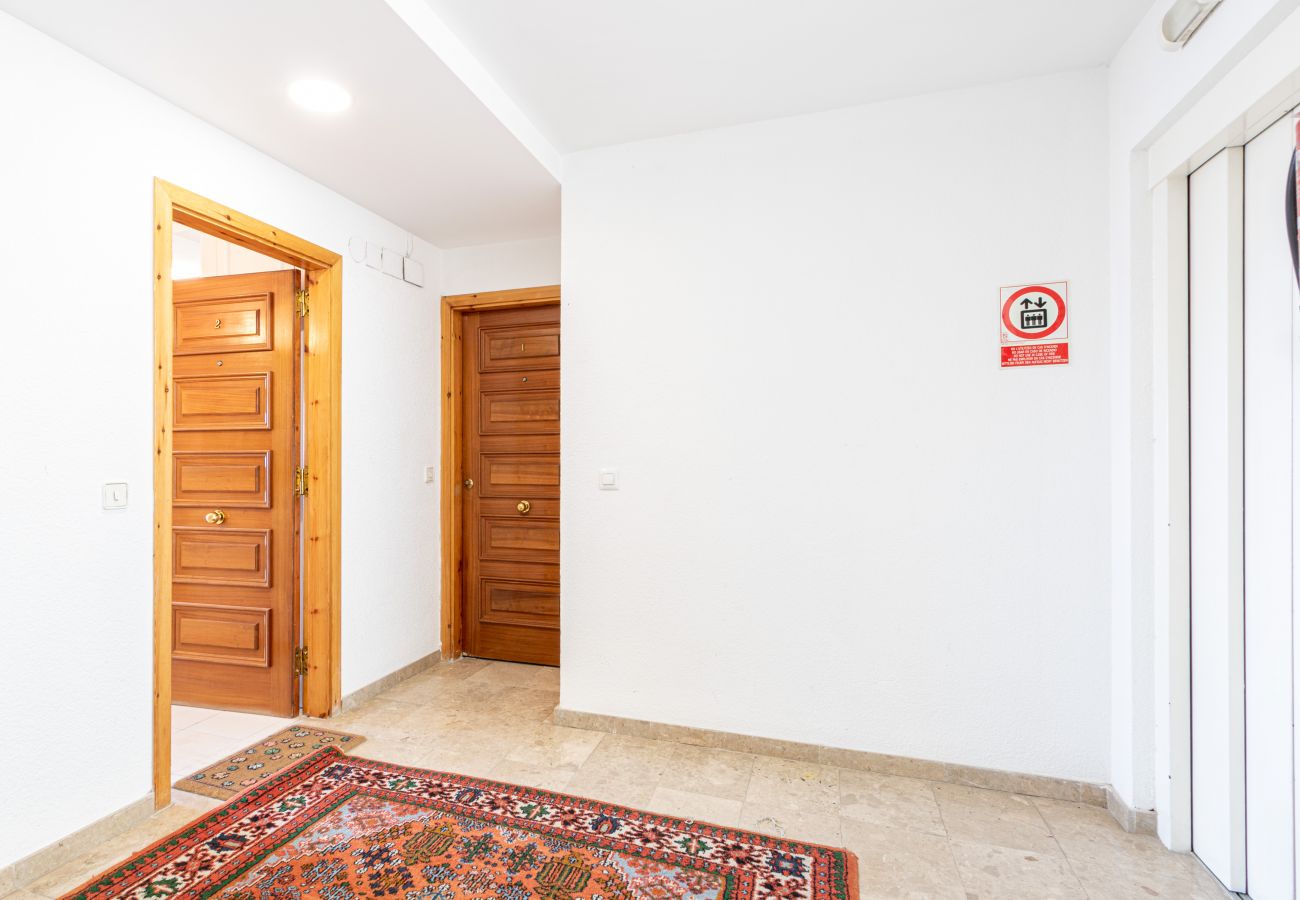 Appartement in Empuriabrava - 0157-PORT GREC Apaprtement met uitzicht op kanaal en zee