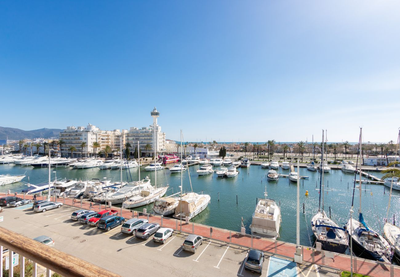 Appartement in Empuriabrava - 0157-PORT GREC Apaprtement met uitzicht op kanaal en zee