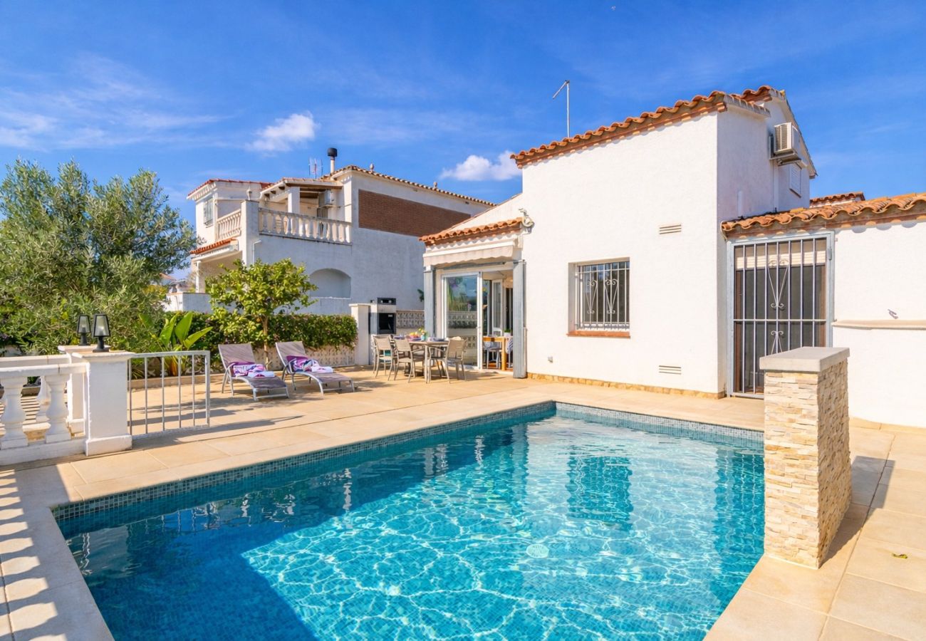 Villa in Empuriabrava - 0042-FLAMICELL Huis aan het kanaal met zwembad
