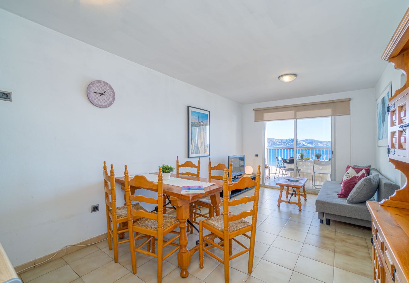 Appartement in Empuriabrava - 0102-KARINA Appartement met uitzicht op zee