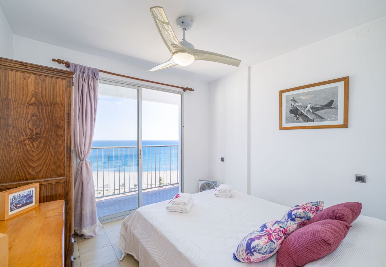 Appartement in Empuriabrava - 0102-KARINA Appartement met uitzicht op zee