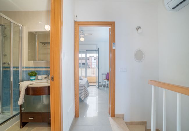 Villa in Empuriabrava - 0152-PUIGMAL Modern huis voor 6 personen Villa in Empuriabrava - 0152-PUIGMAL Modern huis voor 6 personen