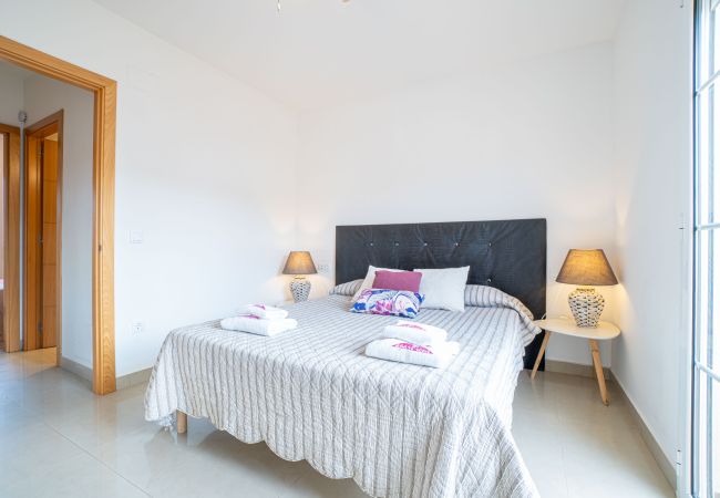 Villa in Empuriabrava - 0152-PUIGMAL Modern huis voor 6 personen Villa in Empuriabrava - 0152-PUIGMAL Modern huis voor 6 personen