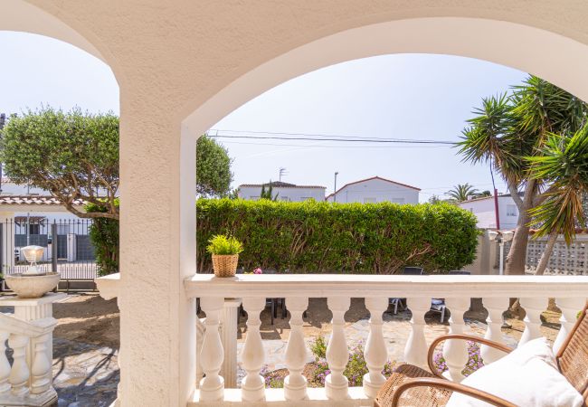 Villa in Empuriabrava - 0024-BAHIA  Huis met 3 slaapkamers dichtbij het strand Villa in Empuriabrava - 0024-BAHIA  Huis met 3 slaapkamers dichtbij het strand