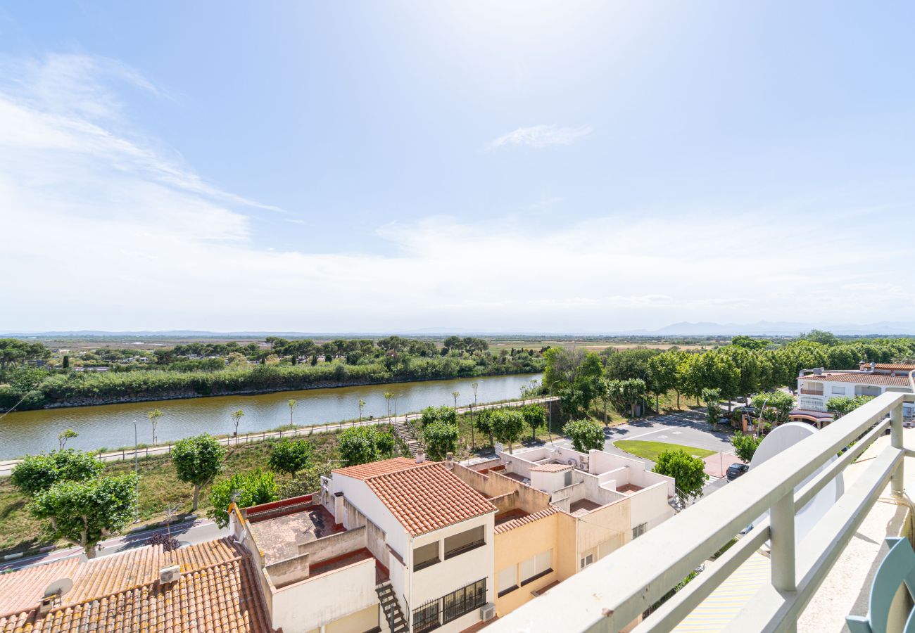 Appartement in Empuriabrava - 0116-MUGA PARK Appartement met uitzicht op rivier en zee
