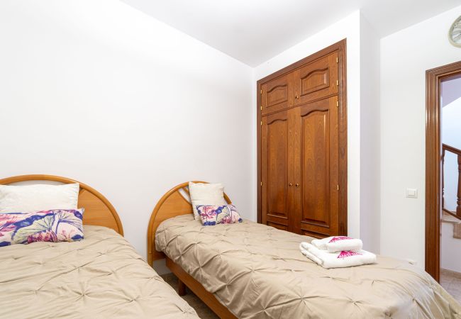 Villa in Empuriabrava - 0007-REQUESENS Huis met privé-zwembad en wifi Villa in Empuriabrava - 0007-REQUESENS Huis met privé-zwembad en wifi