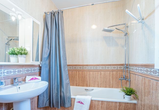Villa in Empuriabrava - 0007-REQUESENS Huis met privé-zwembad en wifi Villa in Empuriabrava - 0007-REQUESENS Huis met privé-zwembad en wifi