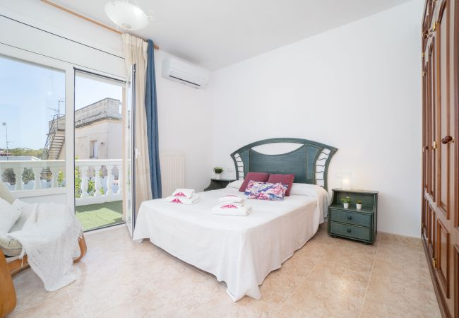 Villa in Empuriabrava - 0007-REQUESENS Huis met privé-zwembad en wifi Villa in Empuriabrava - 0007-REQUESENS Huis met privé-zwembad en wifi