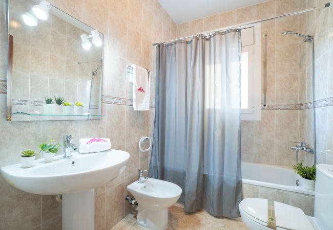 Villa in Empuriabrava - 0007-REQUESENS Huis met privé-zwembad en wifi Villa in Empuriabrava - 0007-REQUESENS Huis met privé-zwembad en wifi