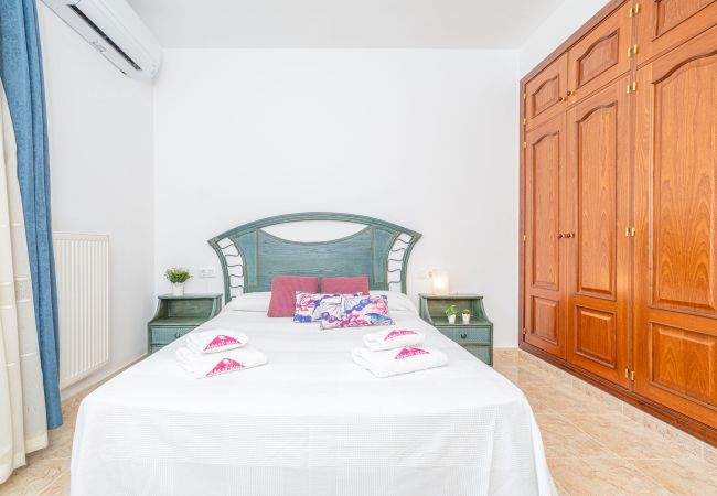 Villa in Empuriabrava - 0007-REQUESENS Huis met privé-zwembad en wifi Villa in Empuriabrava - 0007-REQUESENS Huis met privé-zwembad en wifi