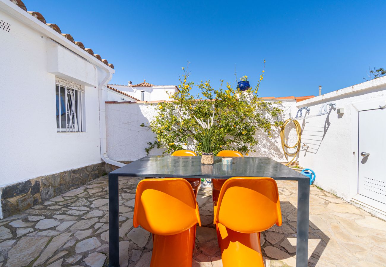 Villa in Empuriabrava - 0009-ALBERES Huis met zwembad