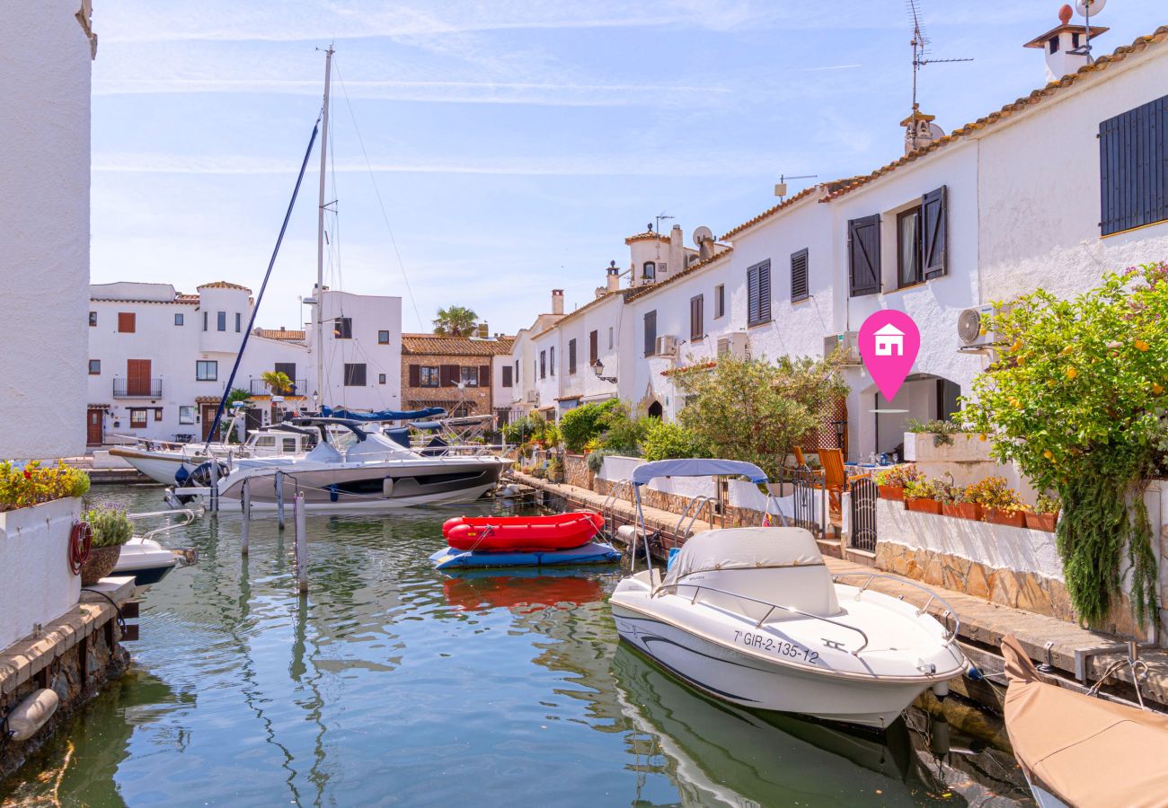 Villa in Empuriabrava - 0151-ILLA CARTAGO Visserswoning aan het Kanaal