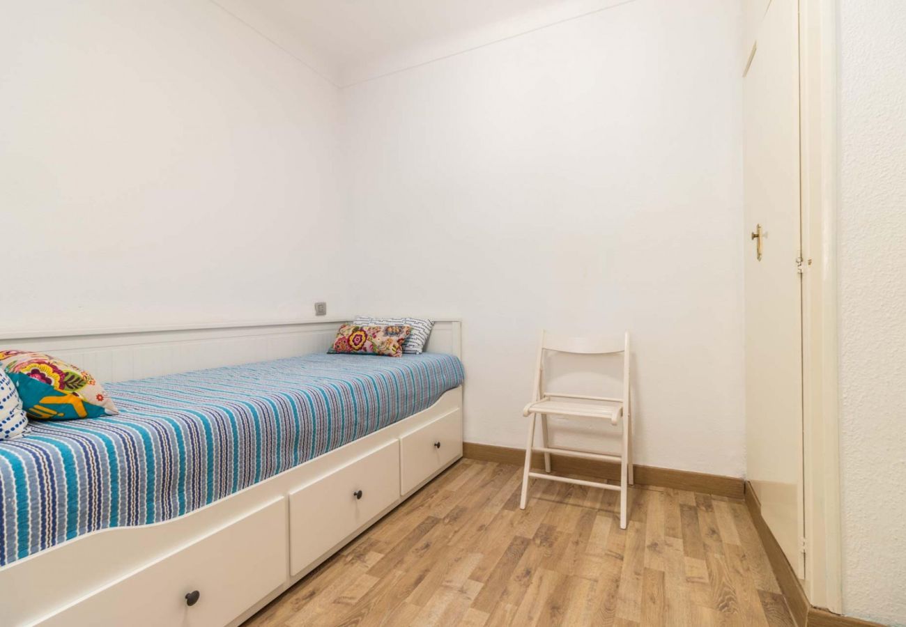 Villa in Empuriabrava - 0149-VALIRA Huis aan het kanaal met zwembad en aanlegplaats