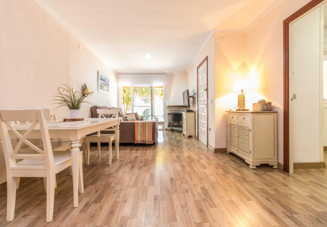 Villa in Empuriabrava - 0149-VALIRA Huis aan het kanaal met zwembad en aanlegplaats