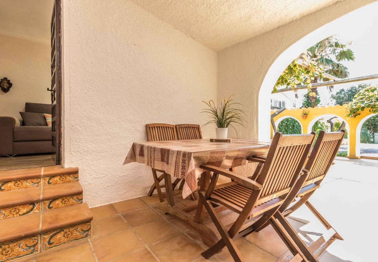 Villa in Empuriabrava - 0149-VALIRA Huis aan het kanaal met zwembad en aanlegplaats