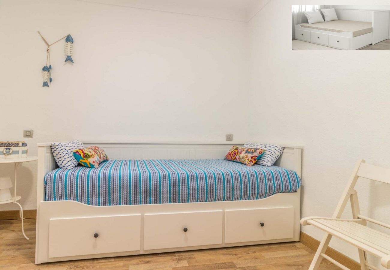 Villa in Empuriabrava - 0149-VALIRA Huis aan het kanaal met zwembad en aanlegplaats