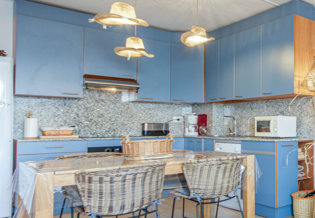 Appartement in Rosas / Roses - 2005-PORT CANIGO  Appartement met gemeenschappelijk zwembad  en zicht op het kanaal 