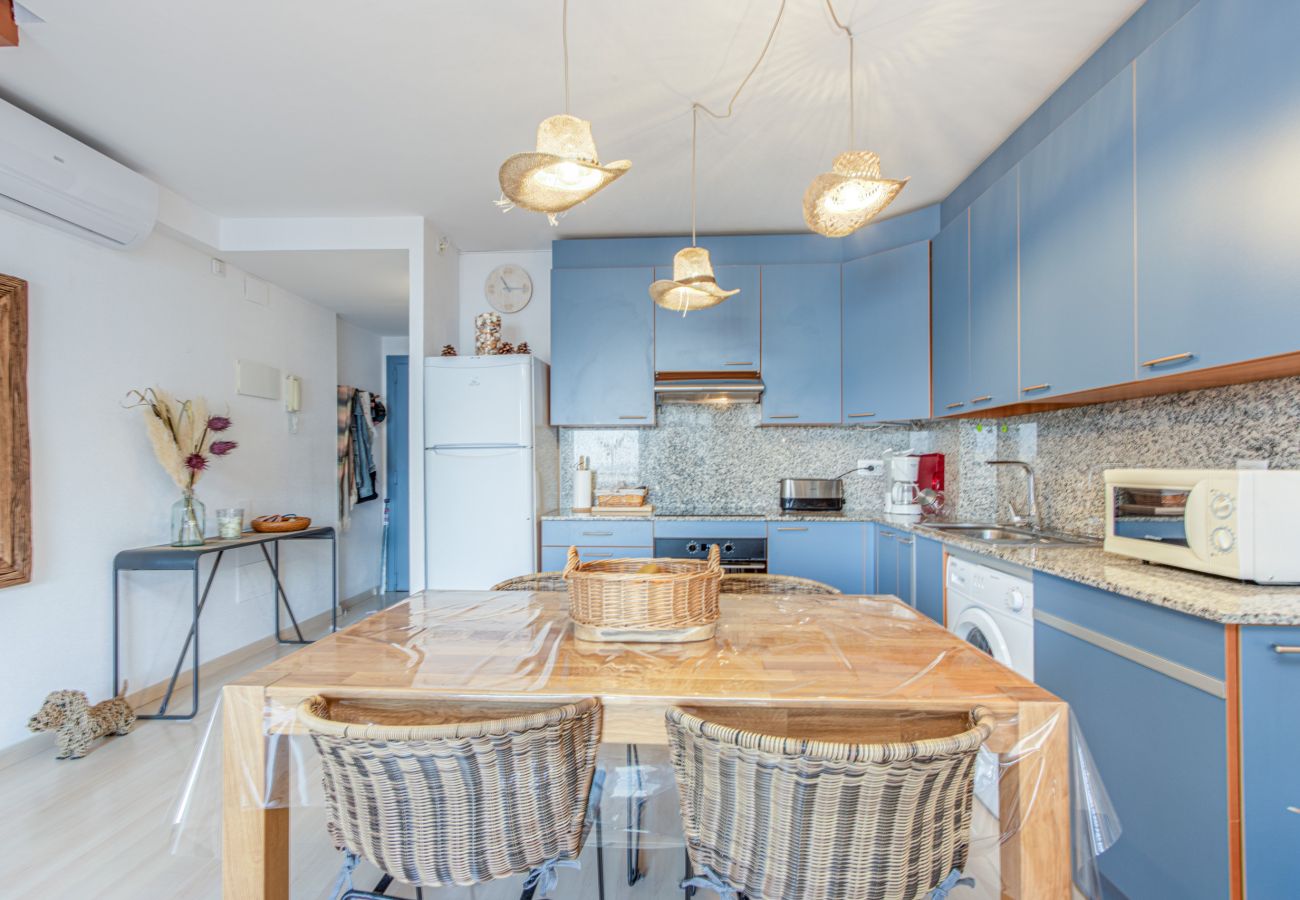 Appartement in Rosas / Roses - 2005-PORT CANIGO  Appartement met gemeenschappelijk zwembad  en zicht op het kanaal 