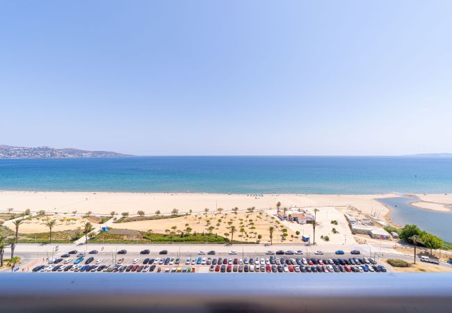 Квартира-студия на Empuriabrava - 0110-MIAMI Студия с видом на море Квартира-студия на Empuriabrava - 0110-MIAMI Студия с видом на море