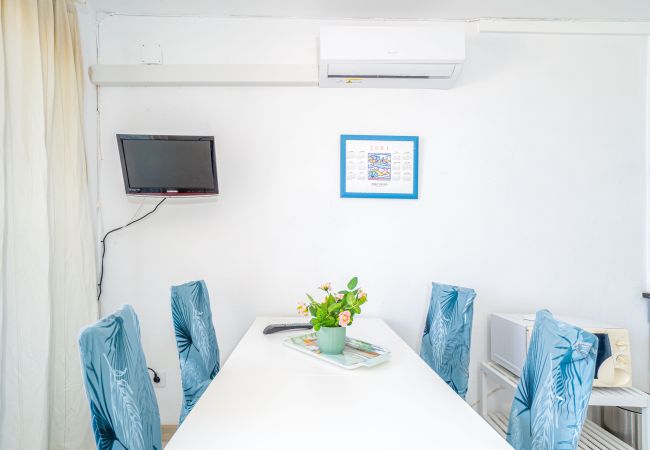 Квартира-студия на Empuriabrava - 0110-MIAMI Студия с видом на море Квартира-студия на Empuriabrava - 0110-MIAMI Студия с видом на море