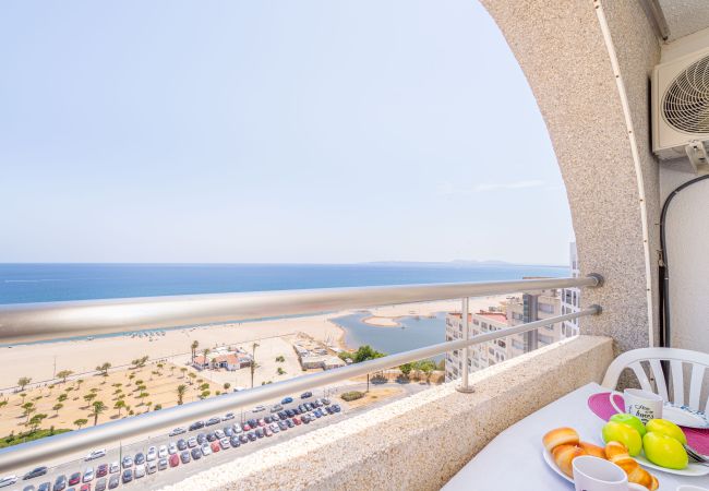 Квартира-студия на Empuriabrava - 0110-MIAMI Студия с видом на море Квартира-студия на Empuriabrava - 0110-MIAMI Студия с видом на море