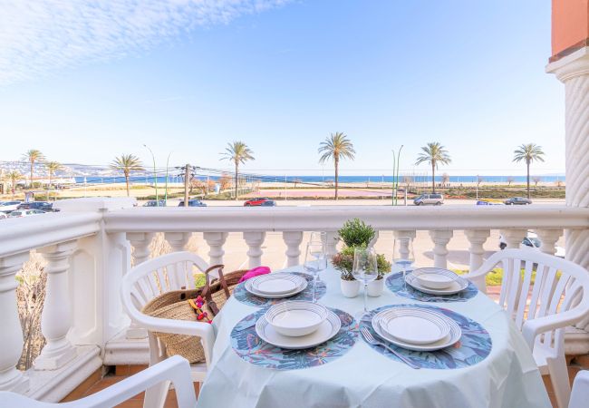 Апартаменты на Empuriabrava - 0021-BAHIA квартира напротив пляжа с беспроводным доступом в Интернет