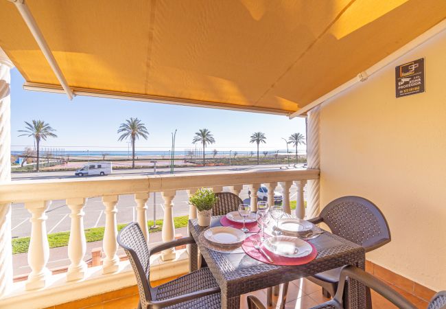 Апартаменты на Empuriabrava - 0022-BAHIA квартира напротив пляжа с беспроводным доступом в Интернет