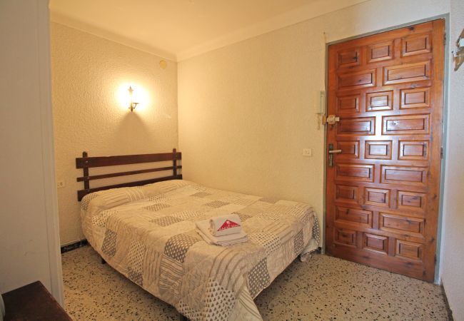 Квартира-студия на Empuriabrava - 0181-SYLVIA Студия с видом на море Квартира-студия на Empuriabrava - 0181-SYLVIA Студия с видом на море