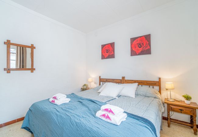 Вилла на Empuriabrava - 0119-MONTSENY Дом со студией Вилла на Empuriabrava - 0119-MONTSENY Дом со студией