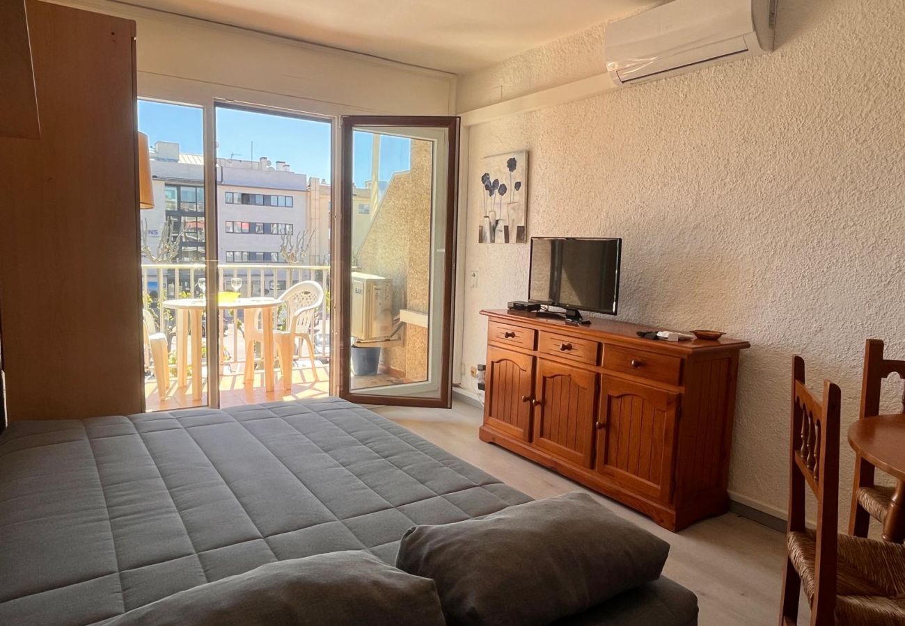 Квартира-студия на Эмпуриабра / Empuriabrava - 0167-POBLAT TIPIC Студия рядом с пляжем