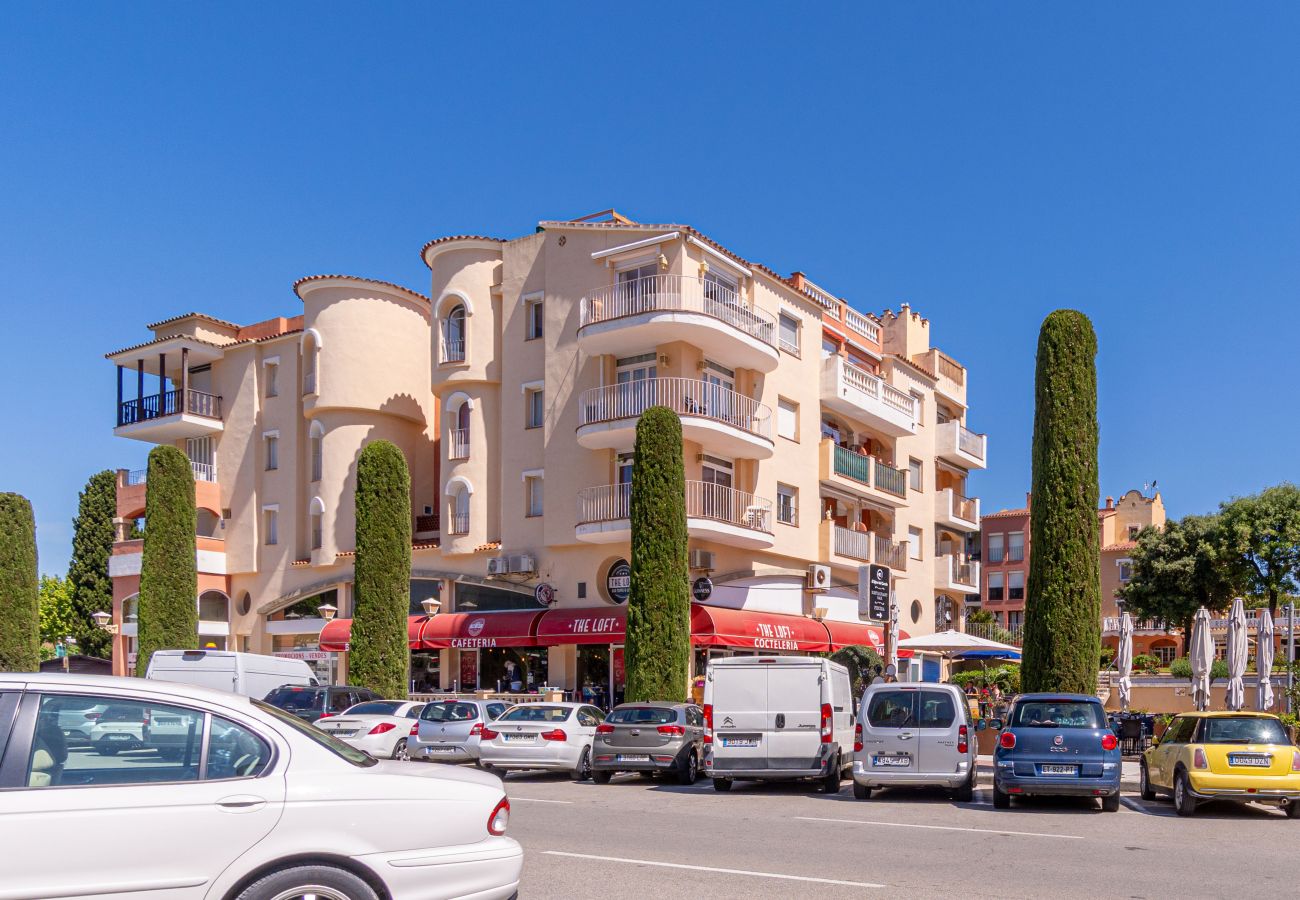 Апартаменты на Эмпуриабра / Empuriabrava - 0105-GRAN RESERVA Квартира рядом с пляжем