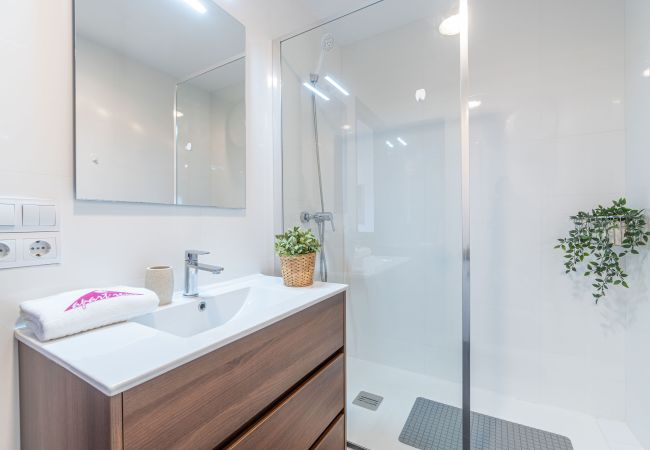 Апартаменты на Empuriabrava - 0137-SANT MAURICI Квартира с видом на канал и бассейном Апартаменты на Empuriabrava - 0137-SANT MAURICI Квартира с видом на канал и бассейном