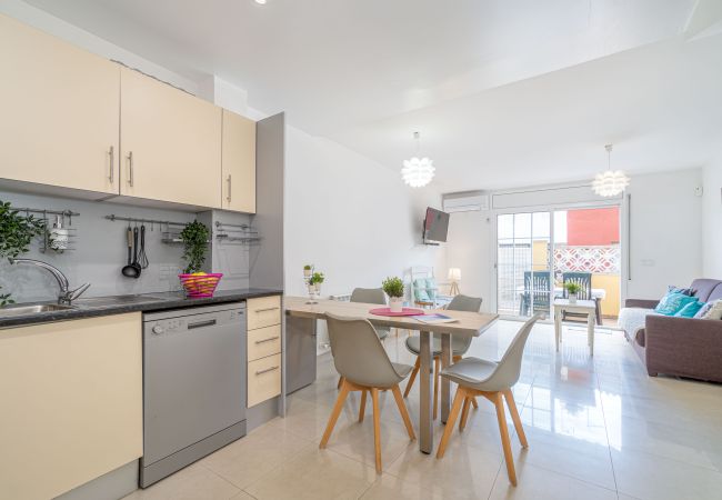 Вилла на Empuriabrava - 0152-PUIGMAL  Современный дом на 6 человек