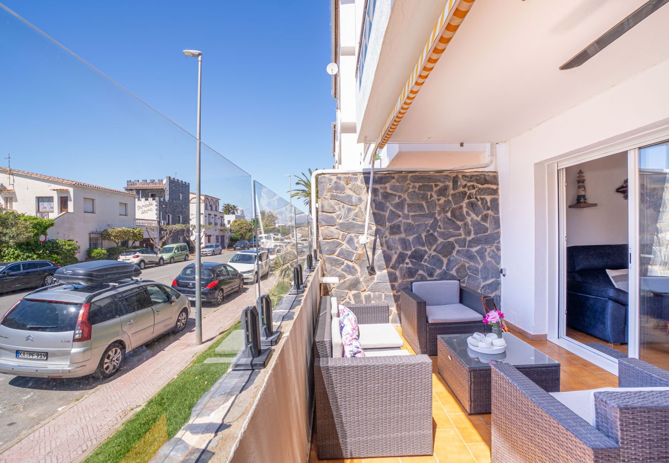 Апартаменты на Эмпуриабра / Empuriabrava - 0158-PATTAYA Квартира с 2 спальнями, террасой и гаражом