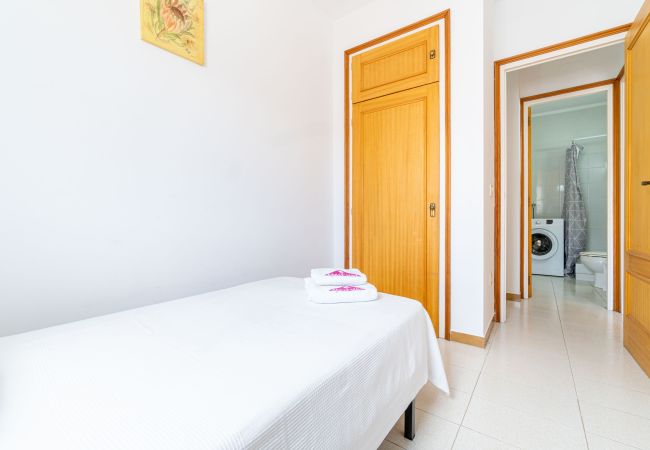 Апартаменты на Empuriabrava - 0131-PORT MOXO Квартира с террасой и видом на канал Апартаменты на Empuriabrava - 0131-PORT MOXO Квартира с террасой и видом на канал