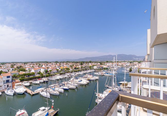 Апартаменты на Empuriabrava - 0160-PORT GREC Квартира с WIFI, Smart TV, видом на канал и море Апартаменты на Empuriabrava - 0160-PORT GREC Квартира с WIFI, Smart TV, видом на канал и море