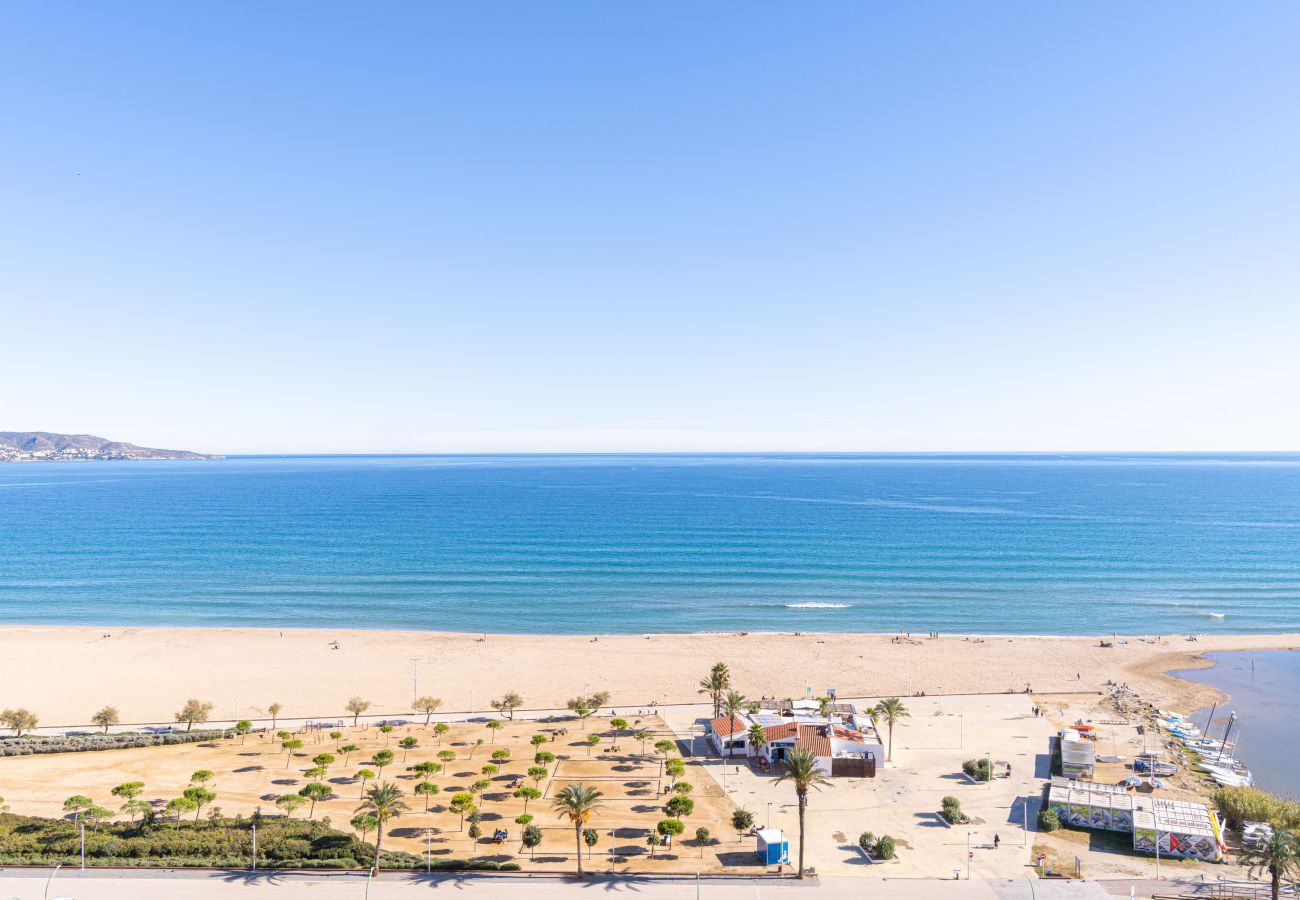 Квартира-студия на Эмпуриабра / Empuriabrava - 0115-MANHATTAN Студия с видом на море