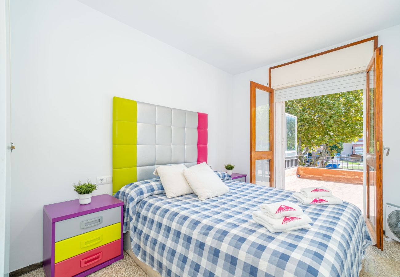 Апартаменты на Эмпуриабра / Empuriabrava - 8001-SANT MORI  Квартира рядом с пляжем