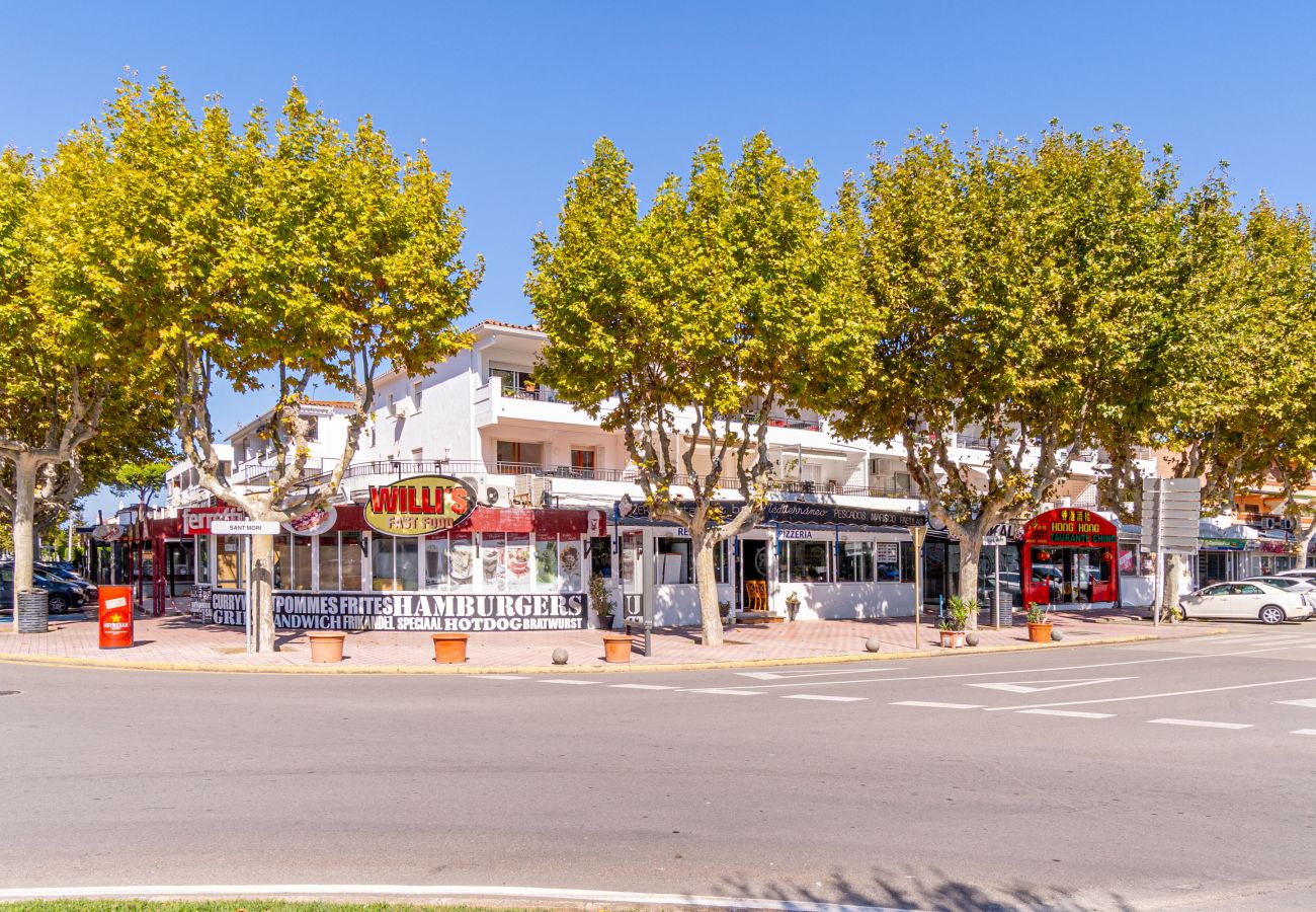 Апартаменты на Эмпуриабра / Empuriabrava - 8001-SANT MORI  Квартира рядом с пляжем