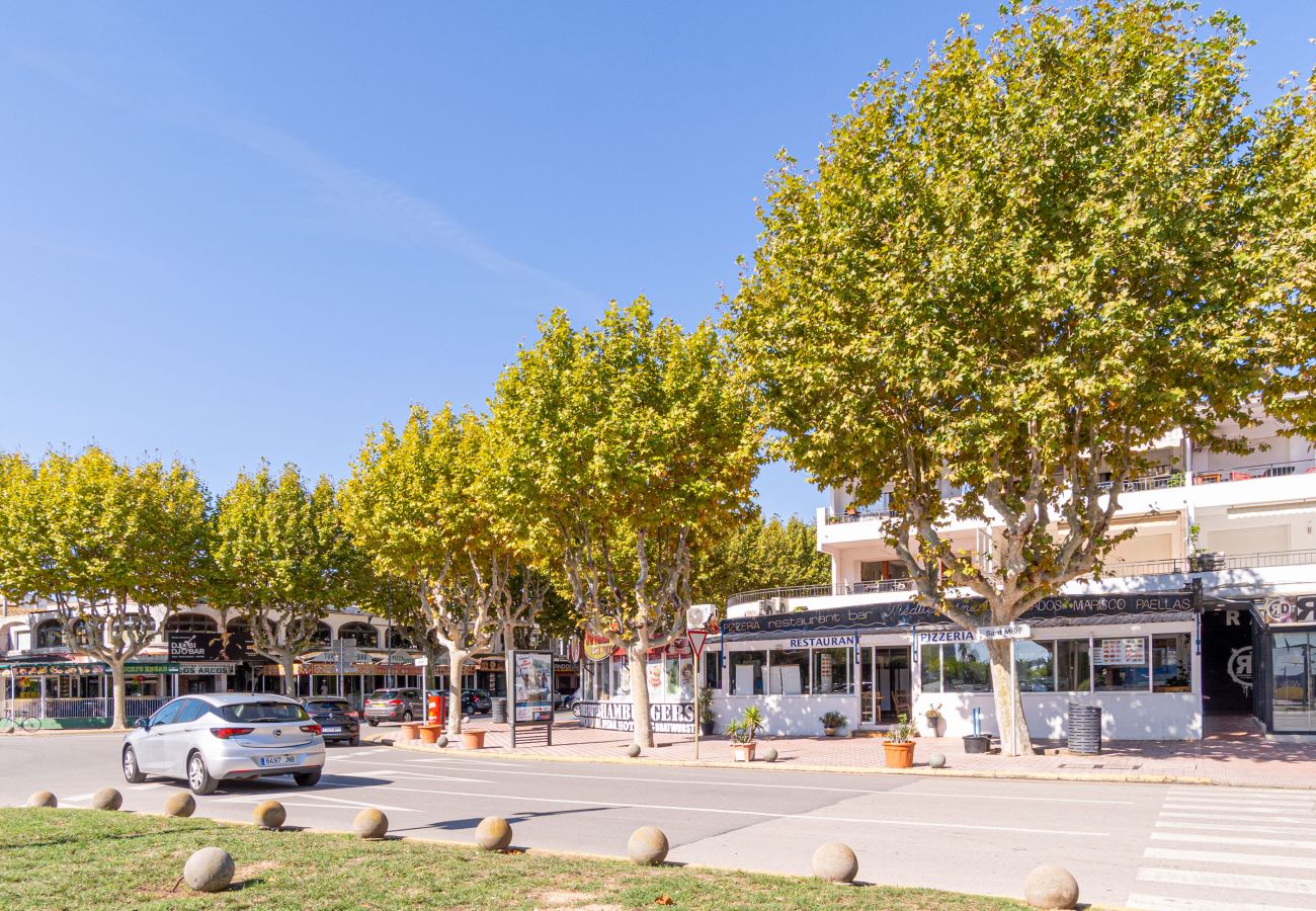 Апартаменты на Эмпуриабра / Empuriabrava - 8001-SANT MORI  Квартира рядом с пляжем